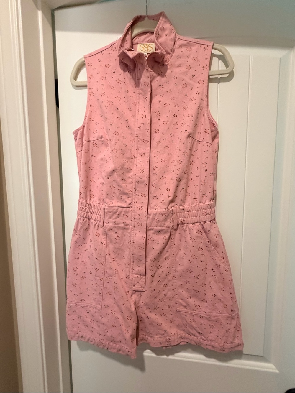 Sleeveless Pink Floral Romper with Elastic Waist